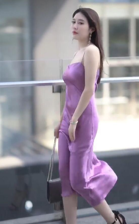 成熟美女生活照阿姨，自信魅力全开