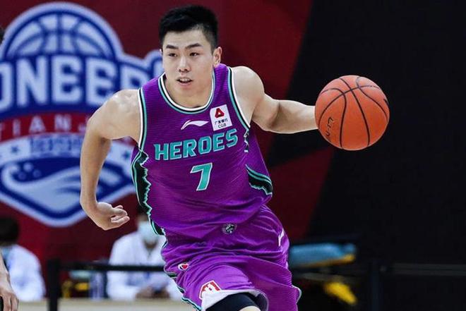 2k12小前锋生涯-前锋生涯秘籍：3招让你成为篮球场上的明星