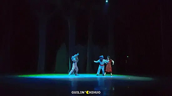 逛逛是什么平台_逛逛是干嘛的_小女孩逛逛在线玩